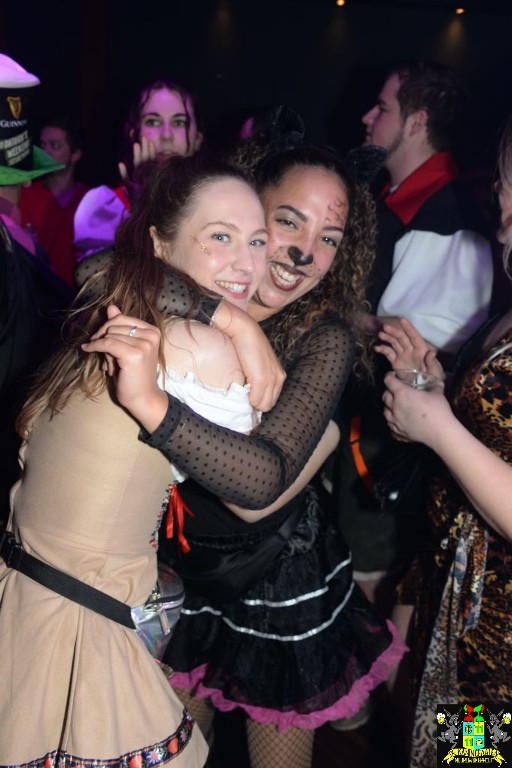 ../Images/Carnavals maandagavond in VdG 215.jpg